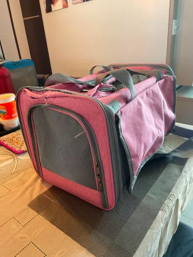 BOLSA PARA VIAGEM PET/ Tamanho G (com um pequeno defeito na parte de fechar)