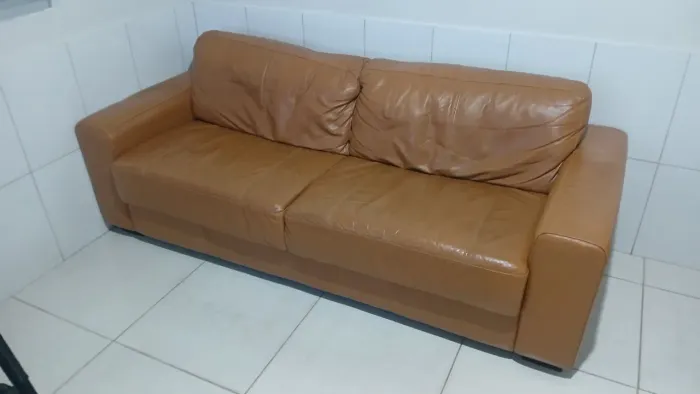 Sofa de couro legítimo 