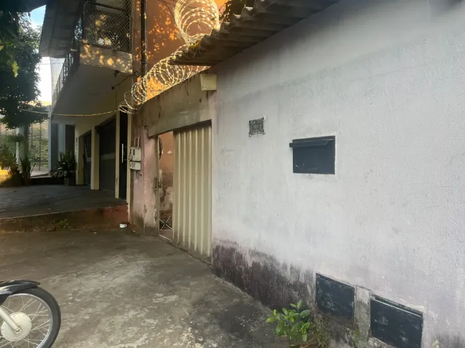 Casa na Vila Redenção  2 Quartos | 180m² Privativos e Lote de 300m²