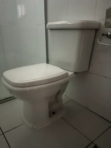 Vaso com caixa acoplada 