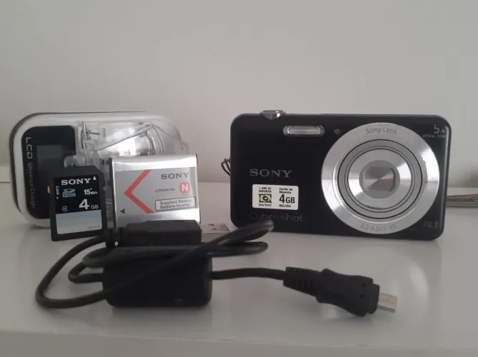 Camera digital Sony Cyber-shot DSC W710 - 16 MP (COM CARTAO SD DE 8GB)