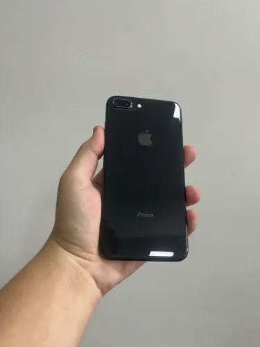 iPhone 8 Plus 75% de bateria
