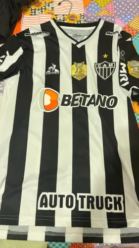 Camisa Lecoc nunca usada 2021 com patchs Brasileiro e copa do Brasil, Hulk.