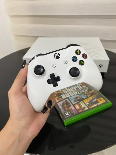 Xbox One série S + GTA V