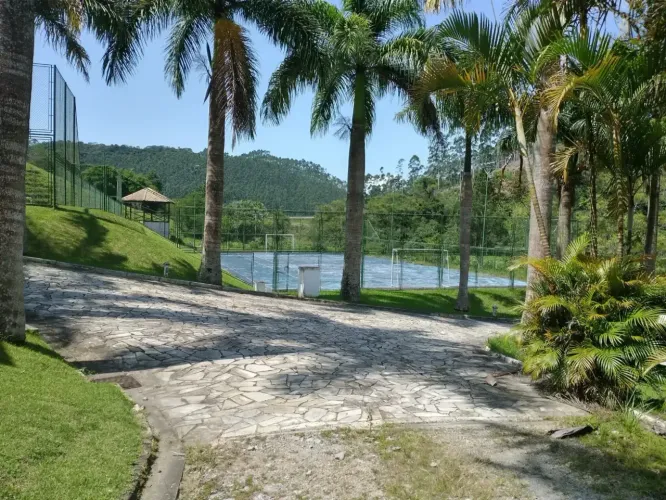 Linda Propriedade para festas e eventos / Criação de Gado | *Paraibuna*