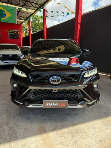 Toyota Hilux SW4 Diamond 2.8 TB 4X4 Die. Aut. 2023