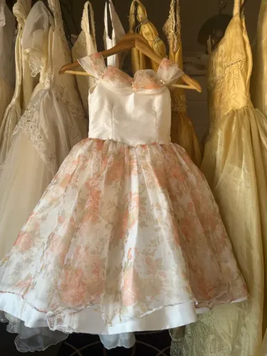 Vestido dama de honra florista floral laranja bege detalhe em pérolas