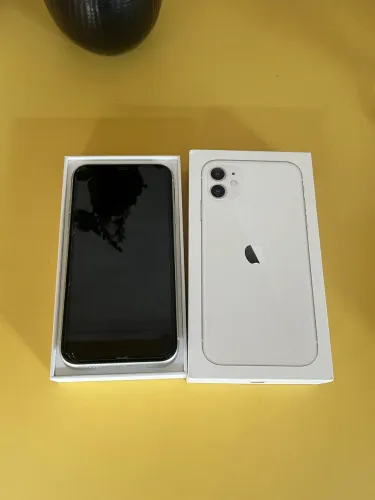 iPhone 11 em excelente estado