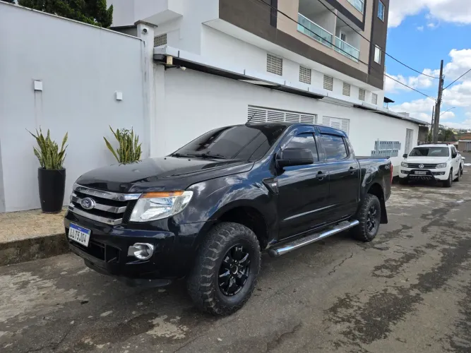 Ford Ranger XLS 2.5 16V 4X2 CD Flex 2013
