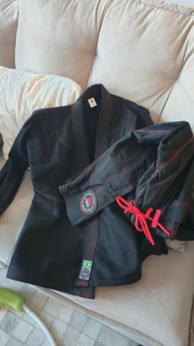Kimono A0 MKS usado duas vezes