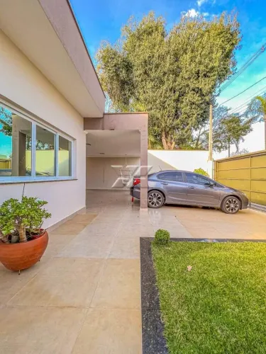 Casa para comprar com 3 quartos em Analândia/SP.