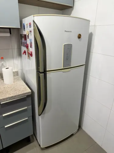 Geladeira duplex frost free grande.