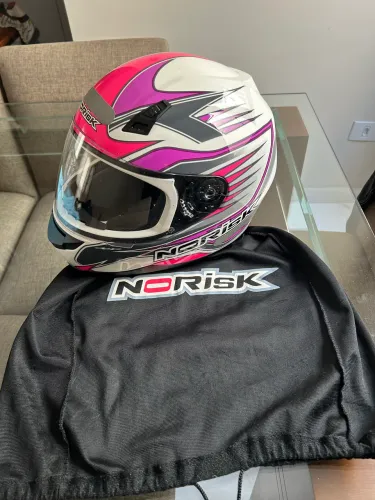 Capacete Norisk - tamanho 54 - usado poucas vezes