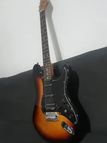 Guitarra SX SST62 Captadores Wilkison