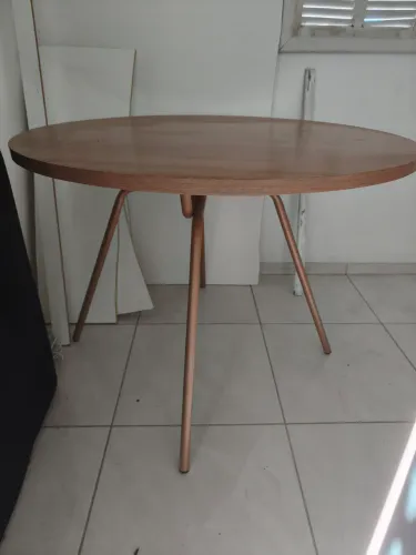 Mesa carraro redonda freijó