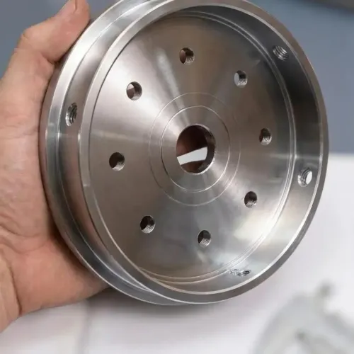 Ds Tornearia. Fabricação, de flanges, buchas, eixos e etc.