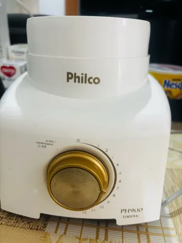 Liquidificador Philco funcionando