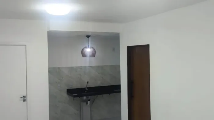 Alugo apartamento no Rosa Elze