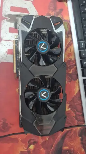 Vende-se placa de vídeo Sapphire Radeon HD 7970 Vapor-X 6GB