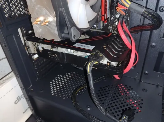 RX 5500 XT 8GB - Placa de vídeo usada (Leia descrição)