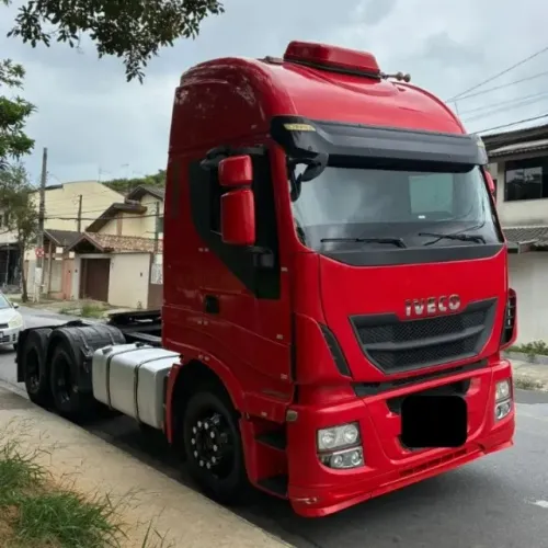 Iveco Hi-Way 440 6x2 - Ano 2013 Cavalo