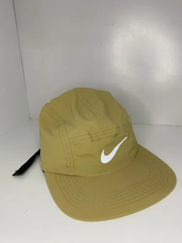 boné nike refltivo bege