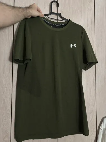 Camiseta Under Armour Vanish Seamless - P - VERDE