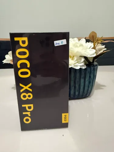 Poco X8 Pro 5G NFC / 256GB de espaço e 8GB memória RAM