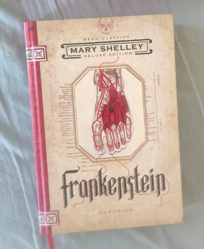 Livro Frankstein versão deluxe Darkside