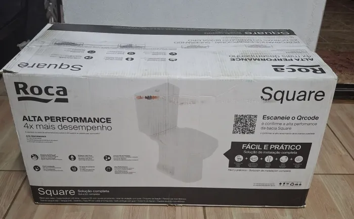 Roca Kit Vaso Sanitário com Caixa Acoplada e Assento Soft Close Square
