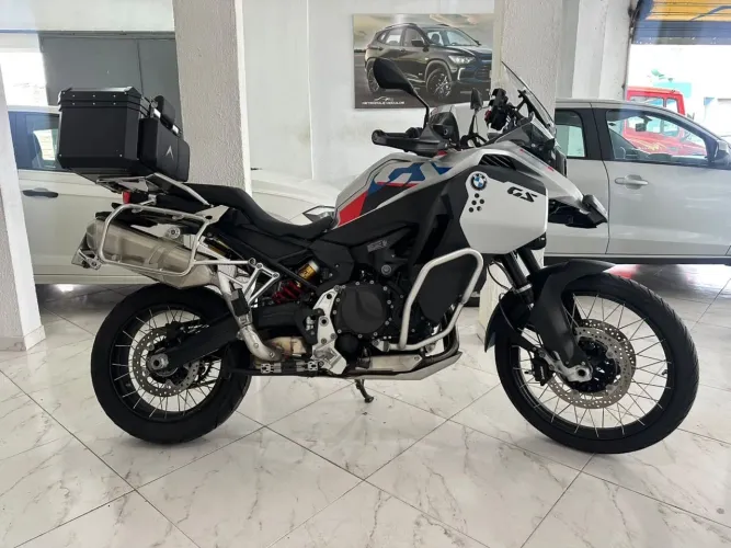 BMW F900GS