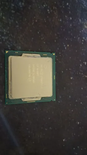 Processador Intel Core i3 6100T de 6° geração e soquete 1151 para DDR3 / DDR4