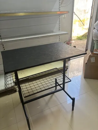 Mesa para tosar cães e gatos
