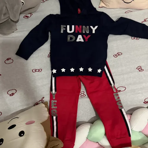 Lote conjuntos de moleton infantil 3 anos (4 conjuntos + 1 casaco)