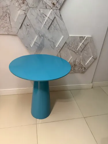 Vende mesa lateral laqueada azul