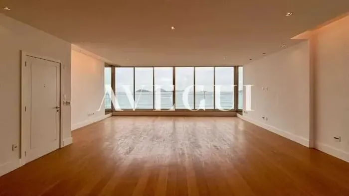 Duplex Frente Mar na Avenida Vieira Souto | 278m²