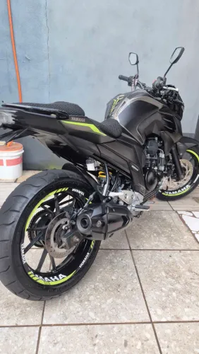 Yamaha FZ25 - 2024