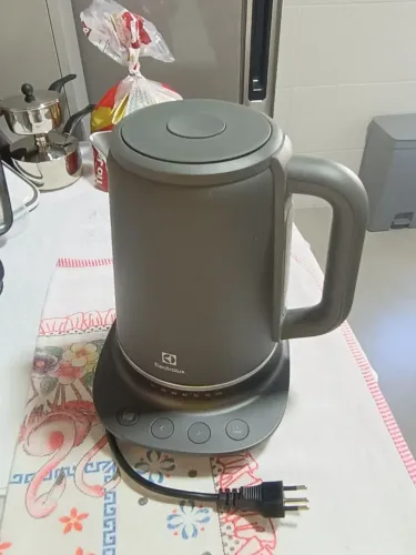 Chaleira Elétrica Electrolux Ekp70 1,7l Black Pearl (220v)
