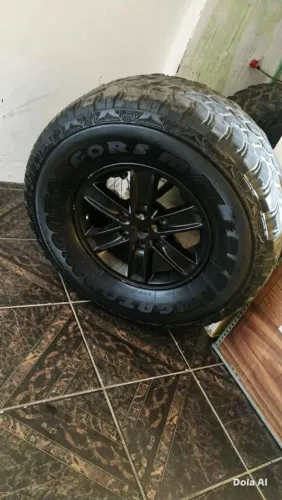 Vendo 4 pneus 