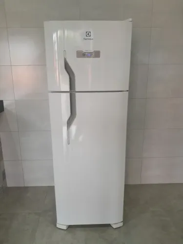 Geladeira Electrolux Frost Free 127v novíssima 