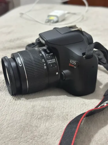 Cânon Eos Rebel T7