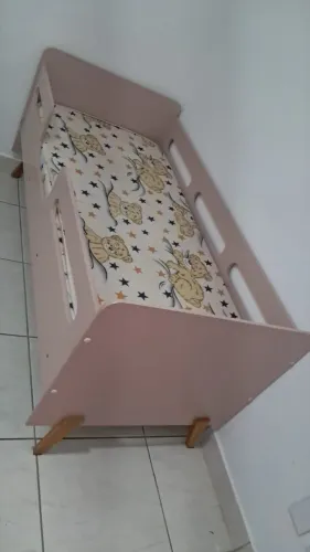 Cama infantil pra menina, 1,58m x 0,70m