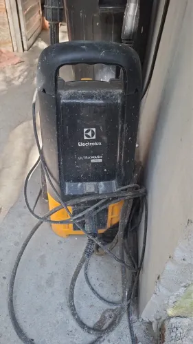 Lavadora de Alta Pressão Electrolux 2200 PSI Ultra Wash com Bico Turbo e Engate rápido BBC