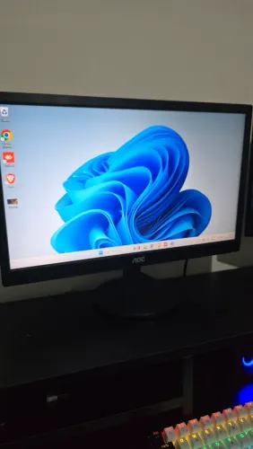 Monitor AOC
