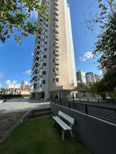 Imóvel para venda possui 188 metros quadrados com 3 quartos em Graças - Recife - PE