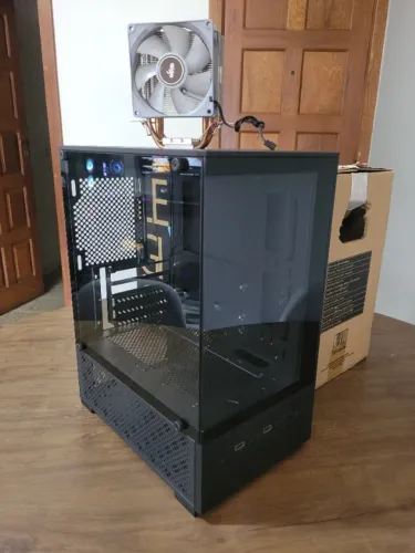 Gabinete TGT Legion + Air Cooler Aigo Ice200 Pro 