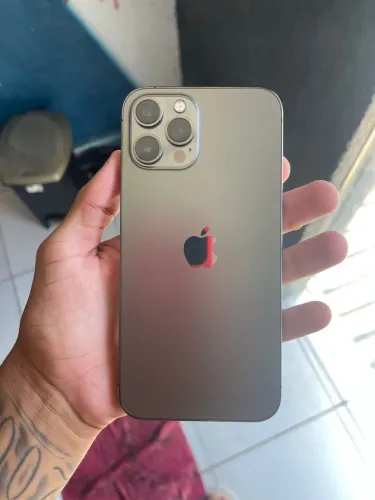 Iphone 12 pro max pra vender,2k eu vendo.