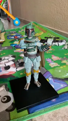 Bonecos Star Wars marca Starfx e Banda Gorillaz.