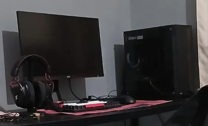 Computador Ryzen 5 4600G + RX 580 8GB + 16GB RAM 3200Mhz + 8GB RAM 3000Mhz + SSD 480GB