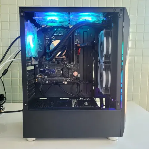 PC Gamer / Trabalho Rápido - Ryzen 5 5600GT (16GB RAM/nvme512g